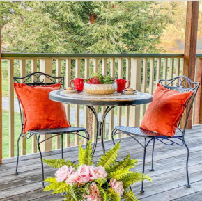 Riverview Cozy Home by the River